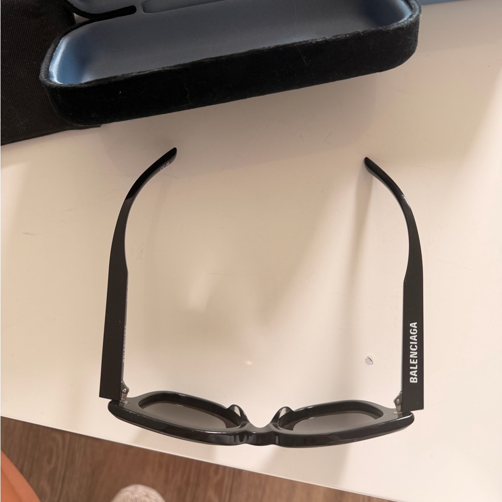 Balenciaga Black Sunglasses - Picture 5 of 7